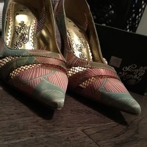 Naughty Monkey pointy toe heels